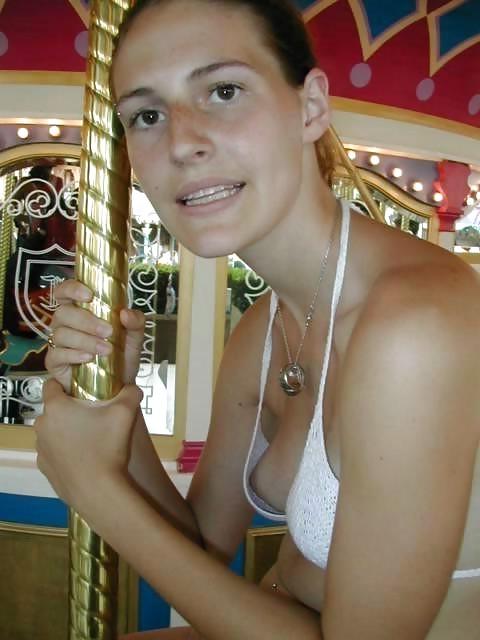 25P Downblouse Nipple Shots 4