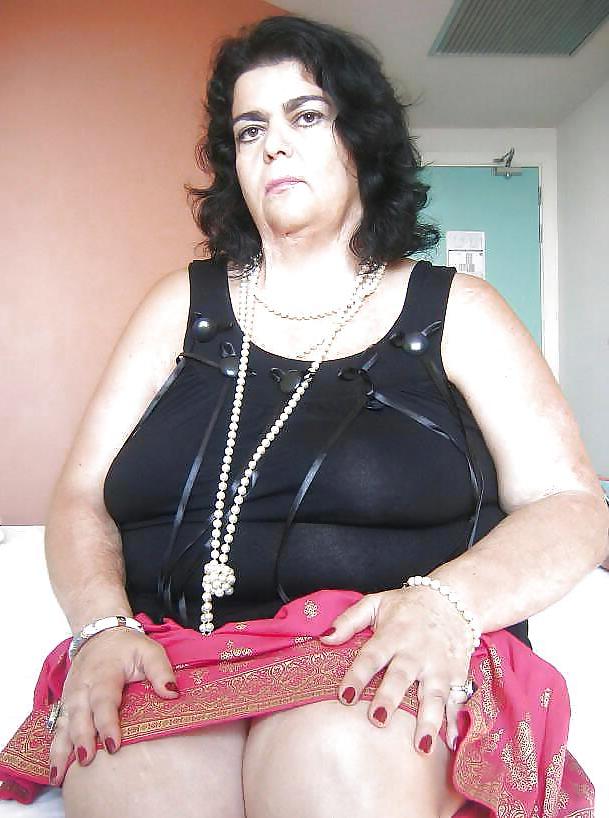16P The Beauty of Old BBW