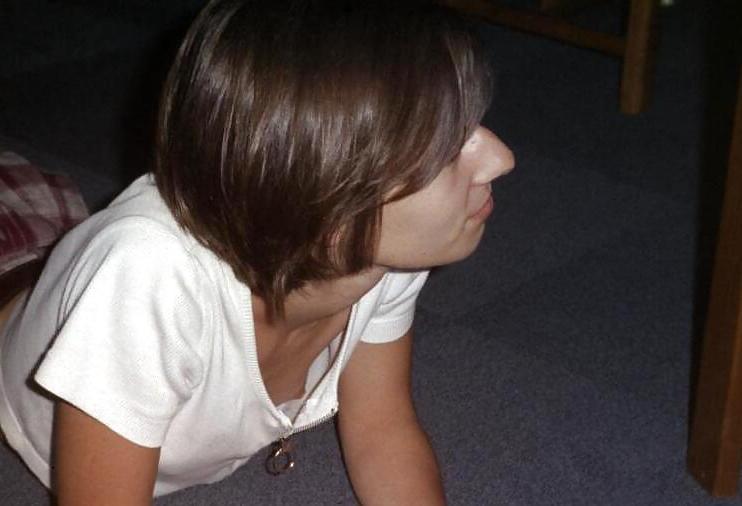 24P Ein Blick in Ehren... downblouse
