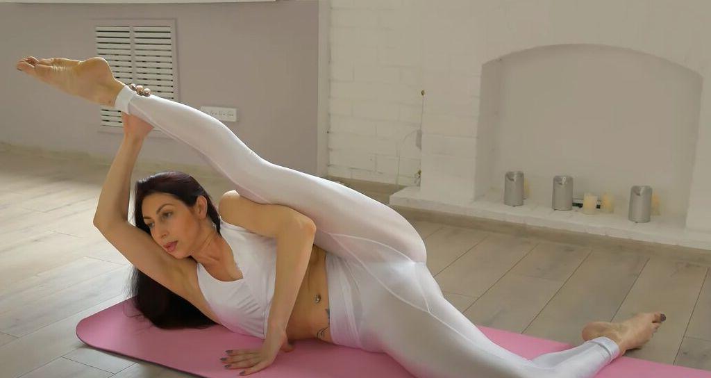 25P Flexible Beauties nude