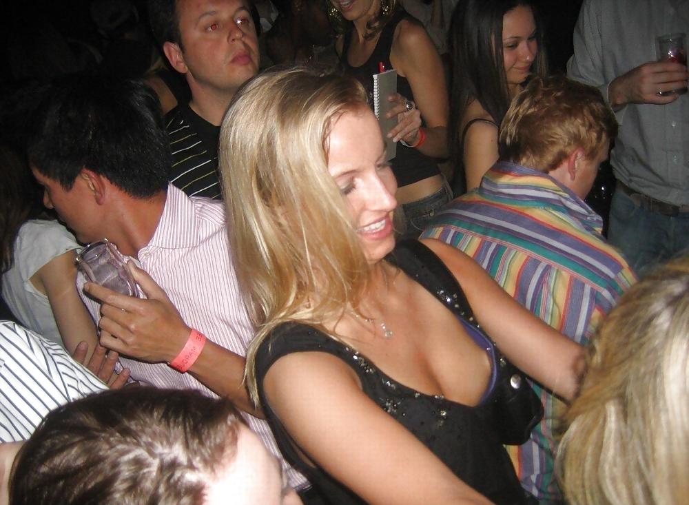 20P Downblouse and nipple peeks - N. C. 