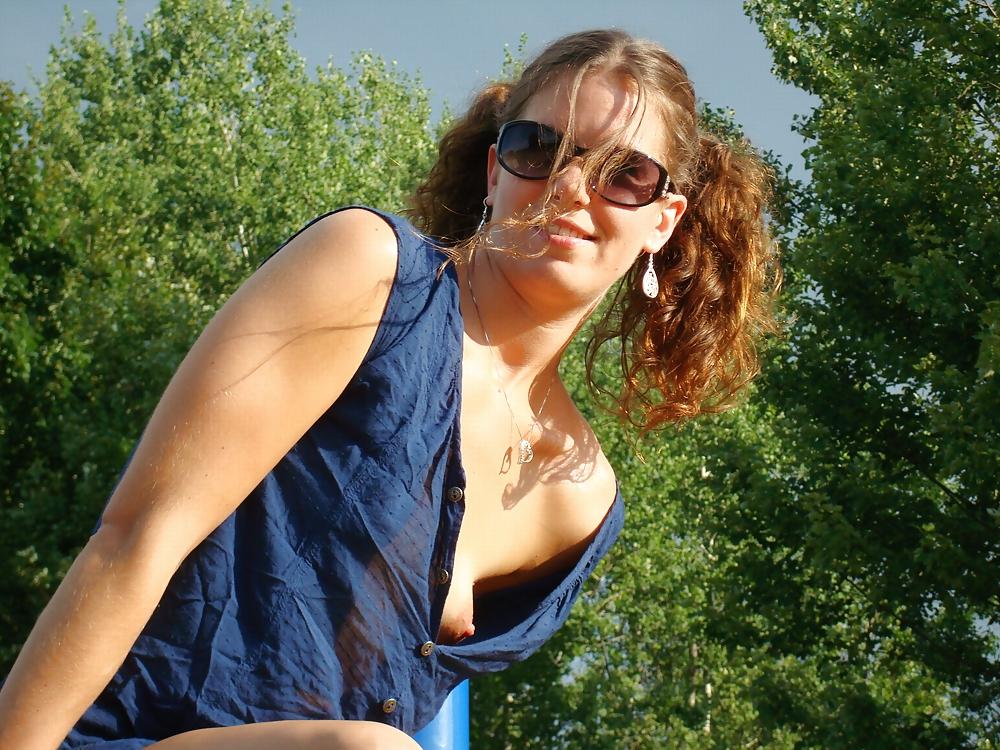 20P Downblouse and nipple peeks - N. C. 