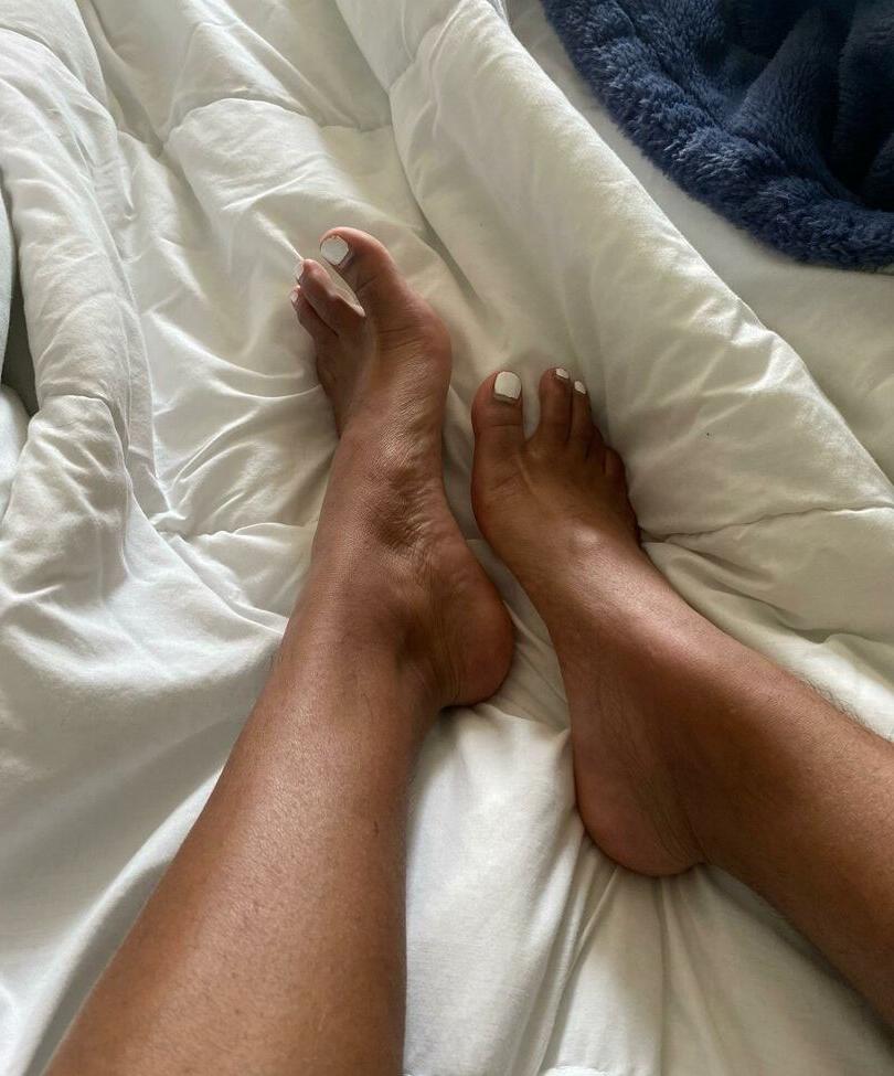 25P Desi Goddess nude