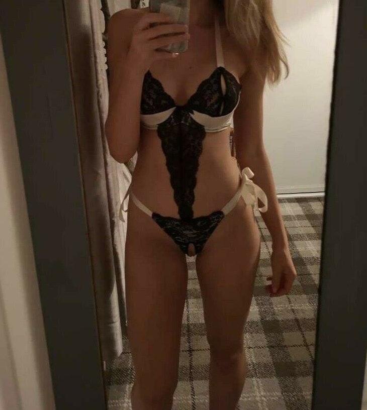 25P Beauty And The Bear nude