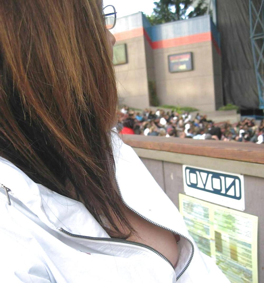 25P Ooops - Downblouse - Upskirt