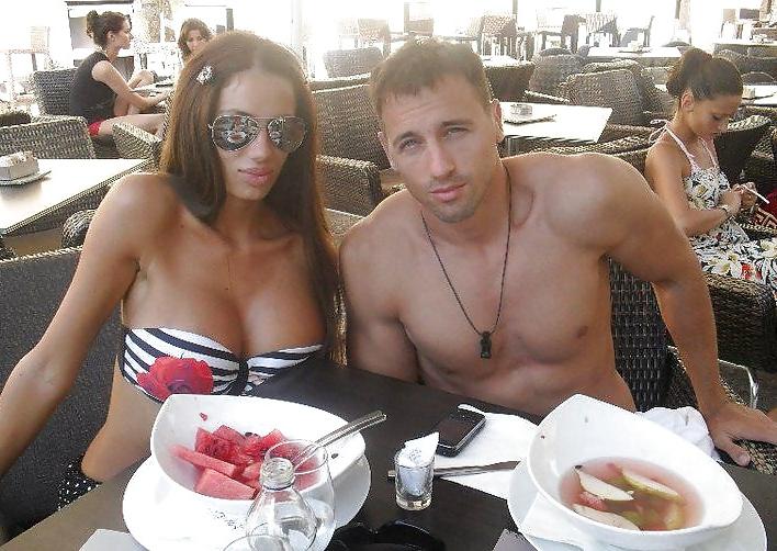 25P Firm Chested Babes in Bikinis
