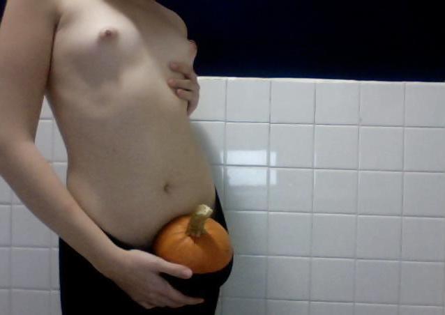 25P Masturbation with Pumpkin
