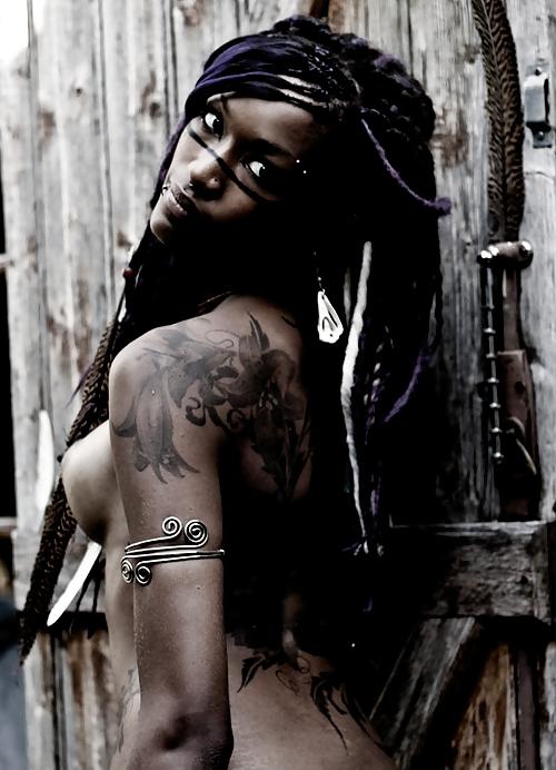 25P Osmoz - French ebony beauty