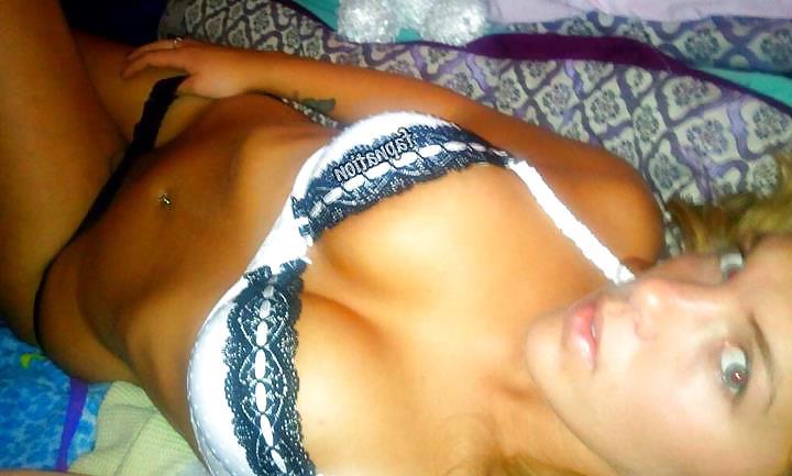 24P Sexy Amateur Self Shot Girls 