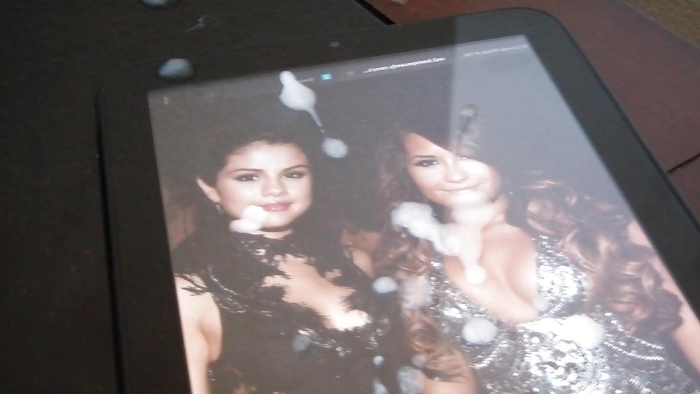 6P Double Whamy! Demi And Selena
