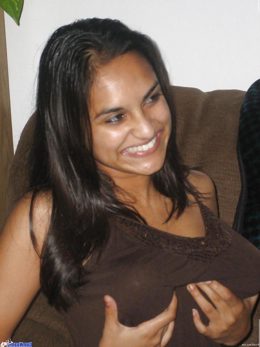 15P Indian Desi Babe 