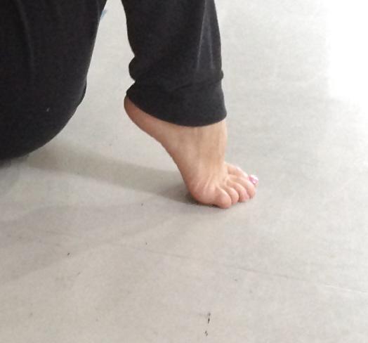 25P Foot fetish gallery 8