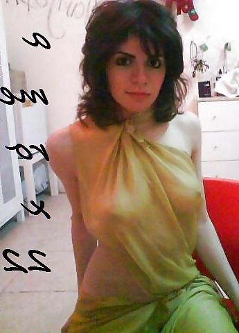 5P Arab emarats woman