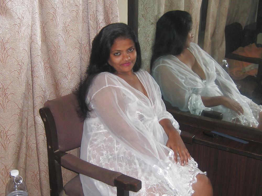 13P Shenaz Desi Babe
