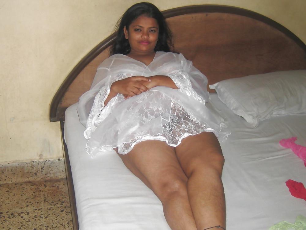 13P Shenaz Desi Babe