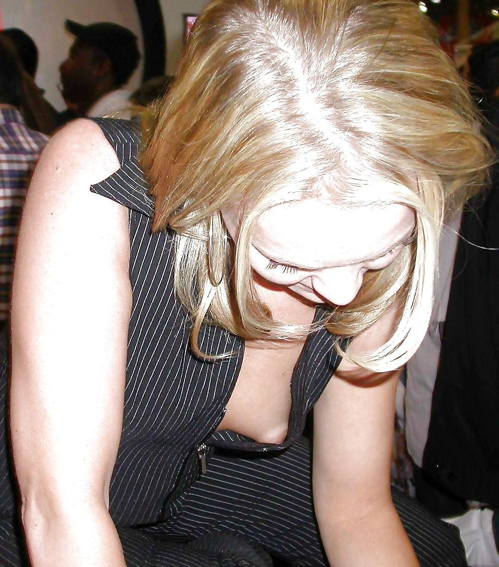 25P Downblouse Seethrus POKIES and Oops