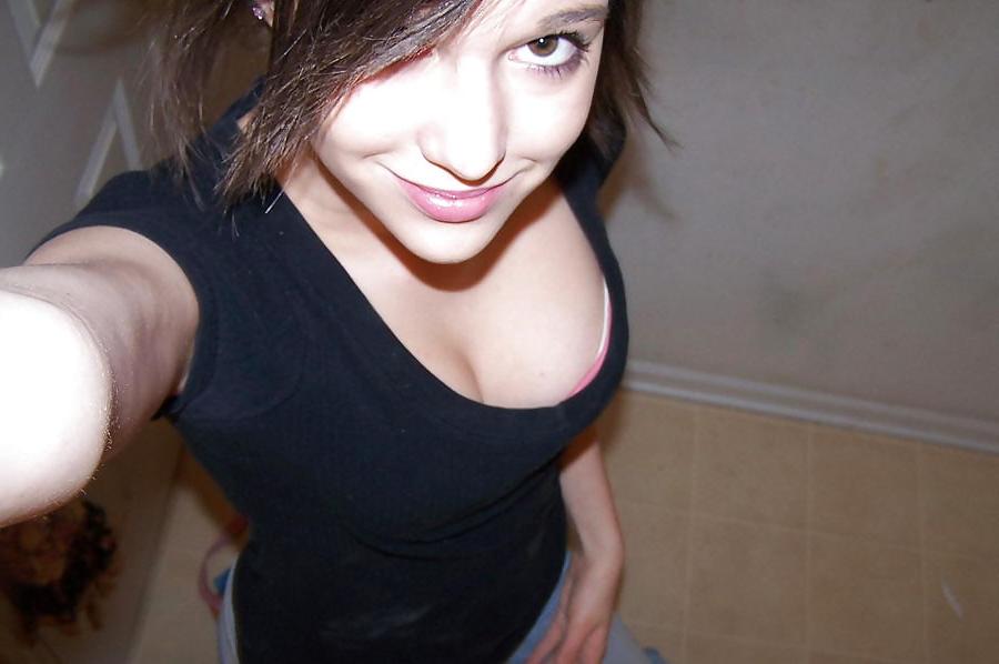 8P Happy teen