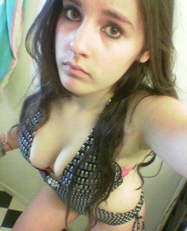 8P Happy teen
