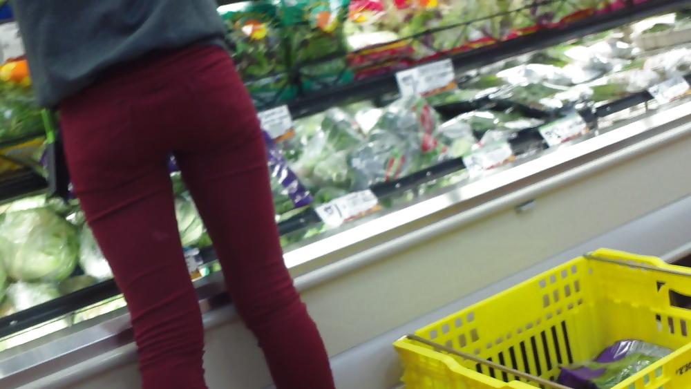 25P Ass & Butt in tight Blue Jeans looking fine 