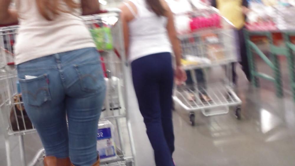 25P Ass & Butt in tight Blue Jeans looking fine 