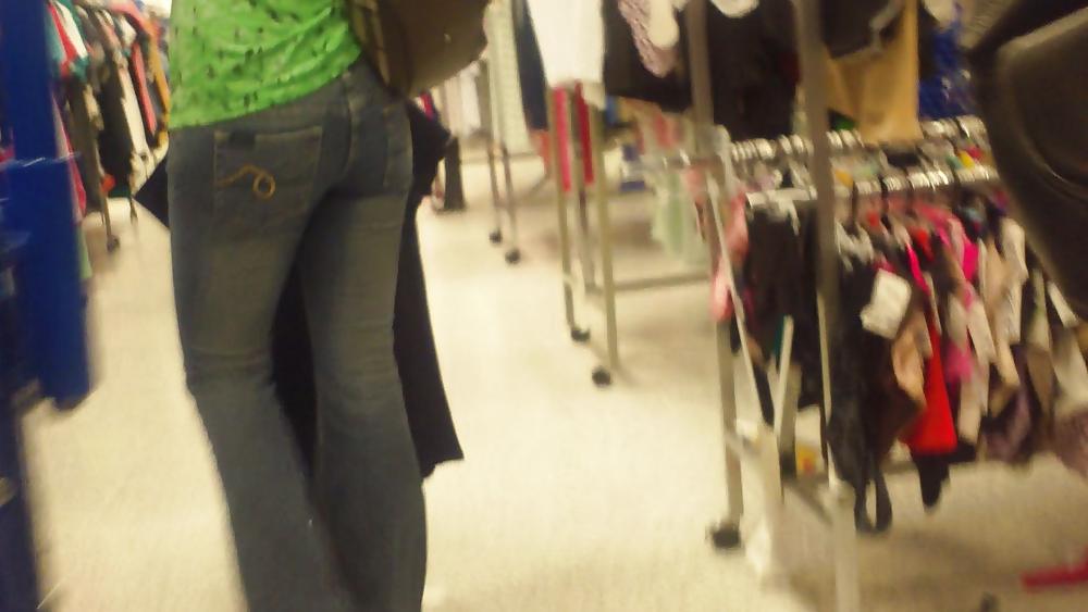 25P Ass & Butt in tight Blue Jeans looking fine 