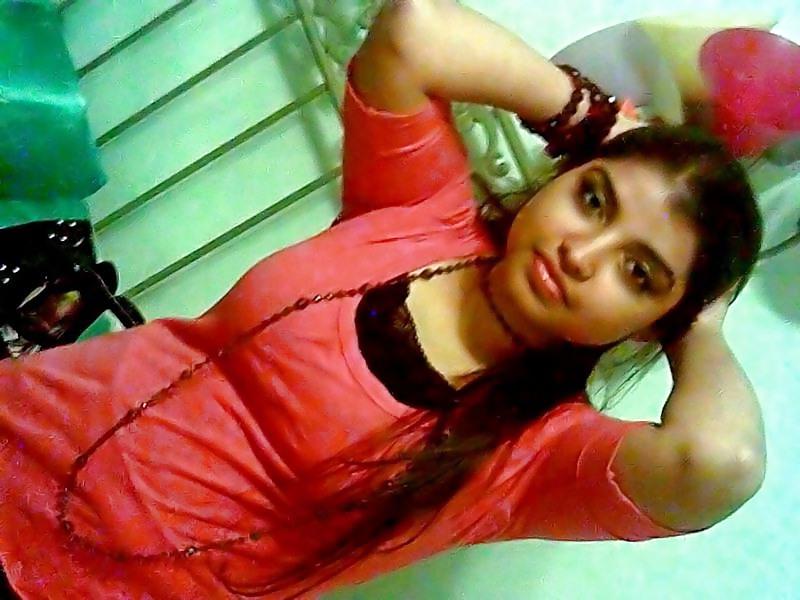 11P Naughty desi chick