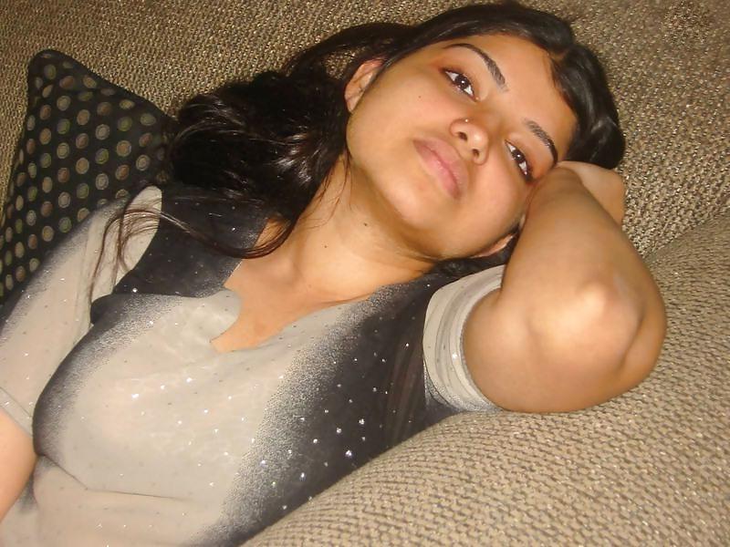 11P Naughty desi chick
