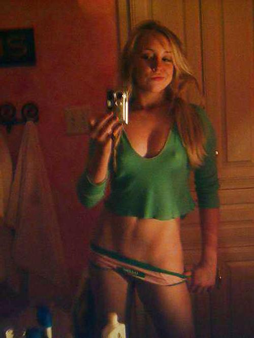 23P Sexy Amateur self shots 15