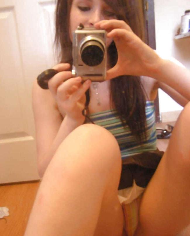 23P Sexy Amateur self shots 15
