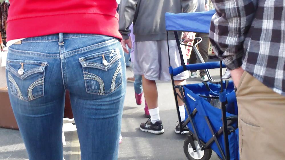 19P Beautiful teen ass & butt in tight blue jeans