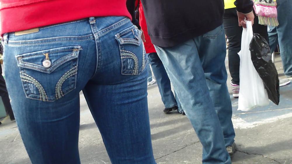 19P Beautiful teen ass & butt in tight blue jeans