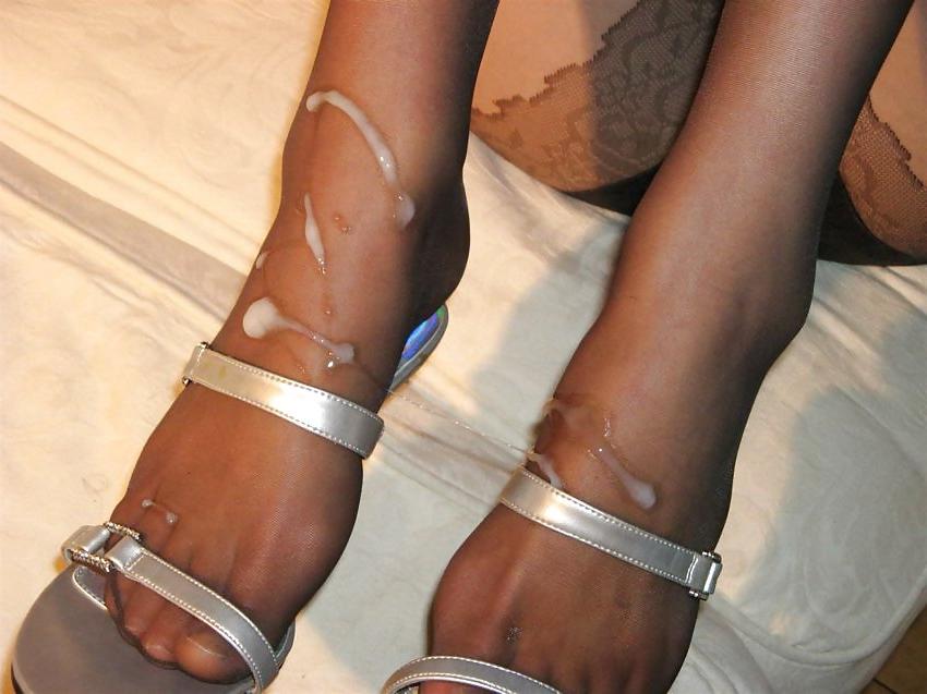25P Nylon ,foot cum and sex