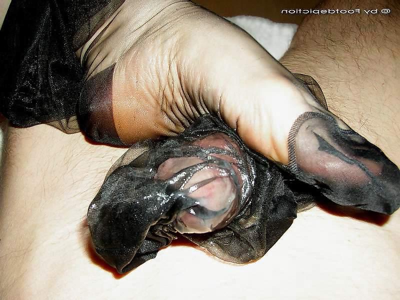 25P Nylon ,foot cum and sex