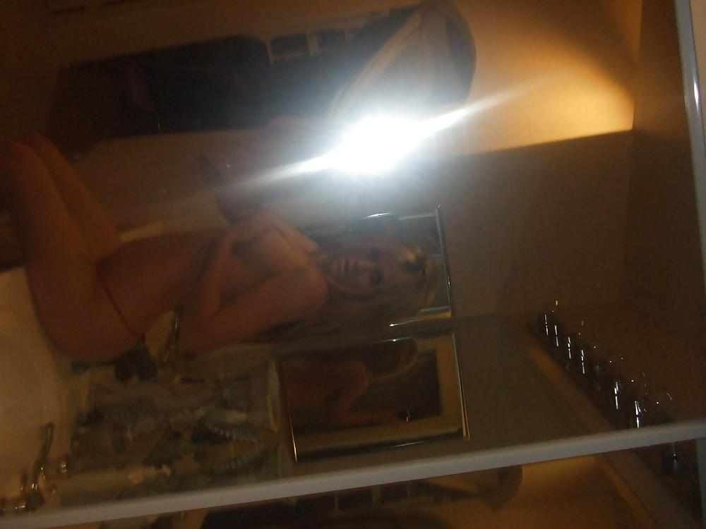 25P Amateur Bett self shots