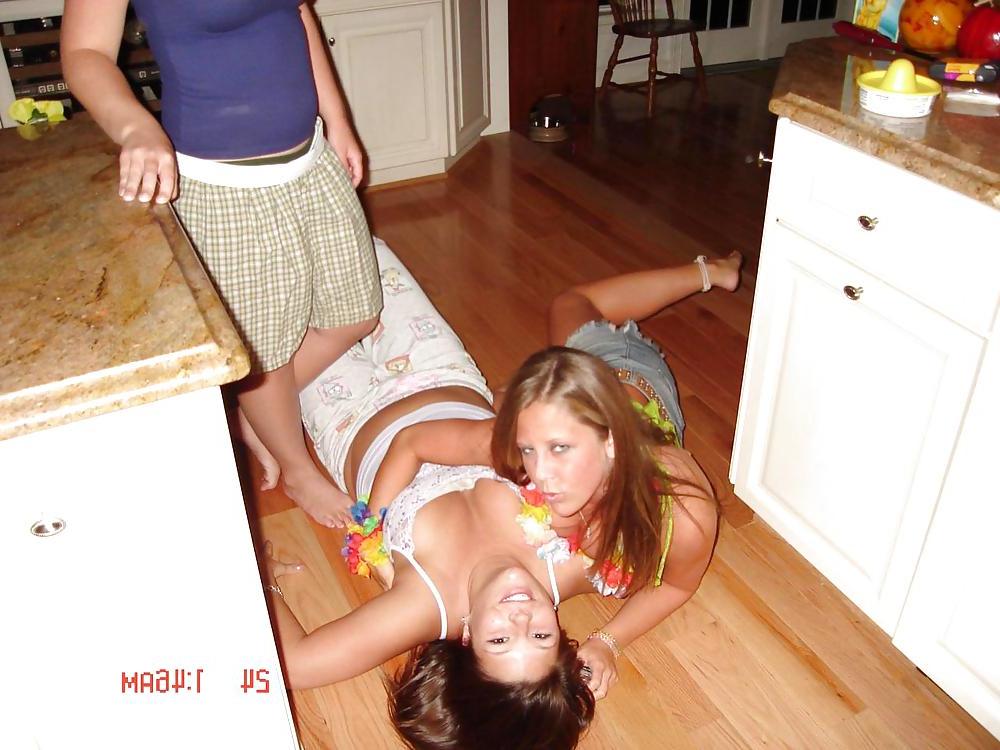 25P 1st Glance Downblouse Nipslips pt18