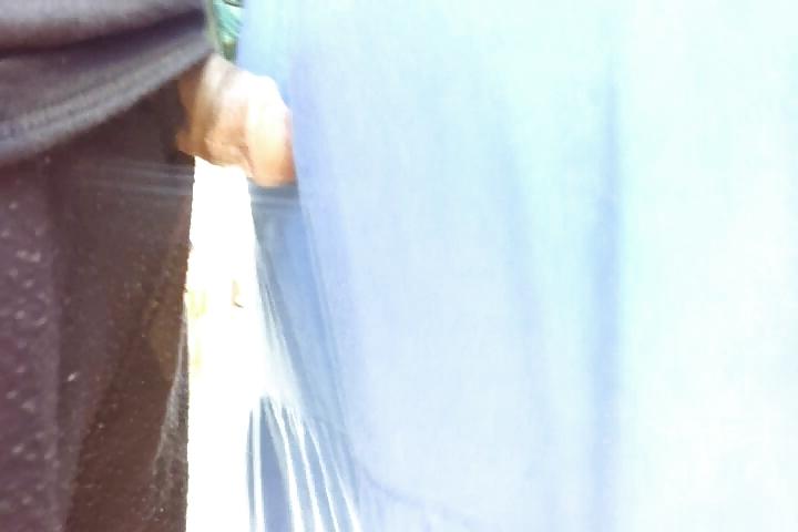 25P Groping pics