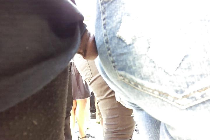25P Groping pics