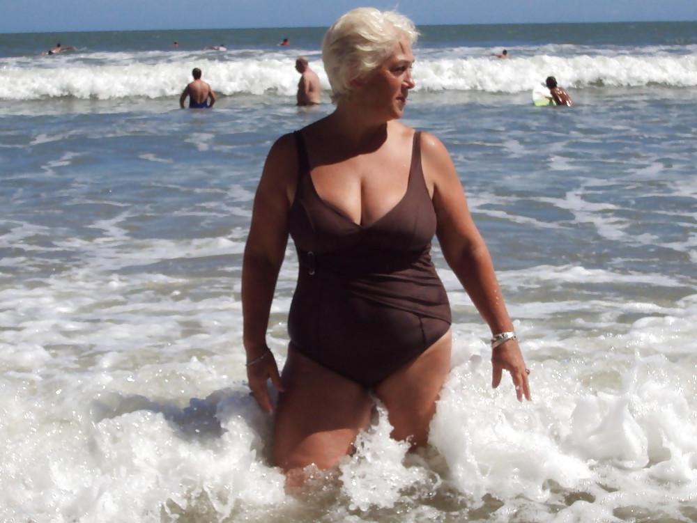 25P Grannies on beach