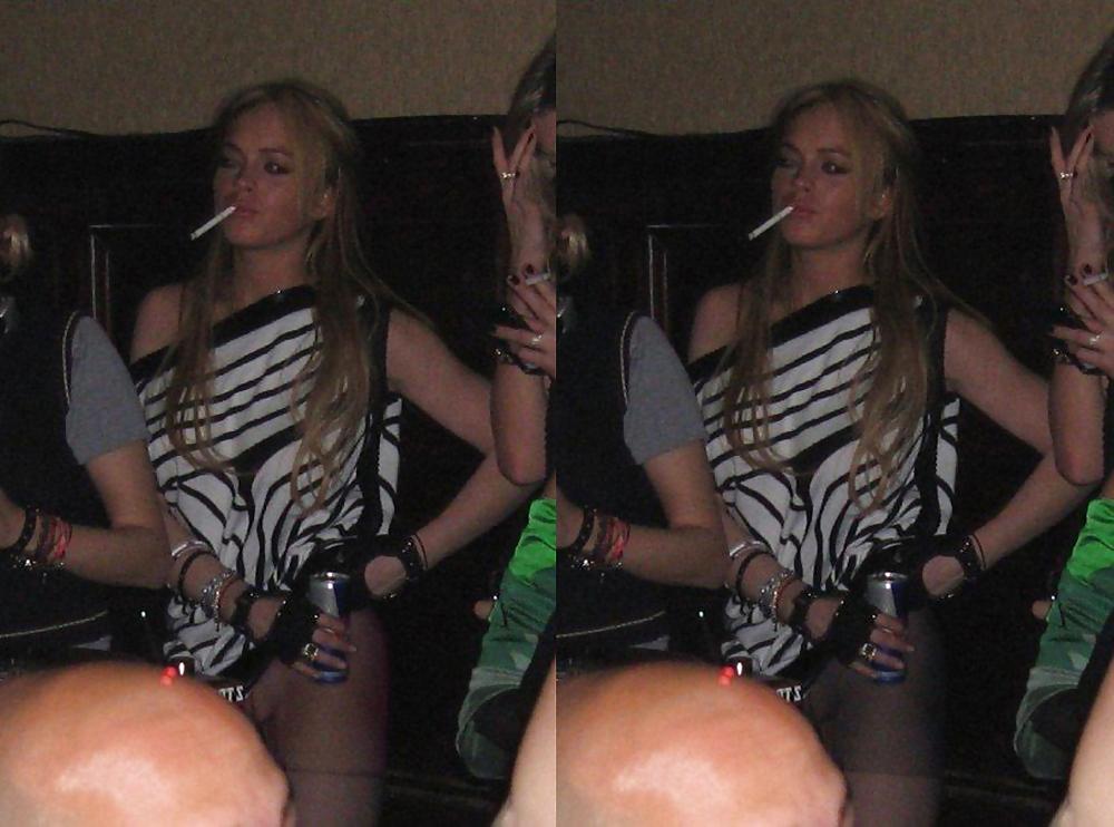 21P Lindsay Lohan ... Upskirt Oops