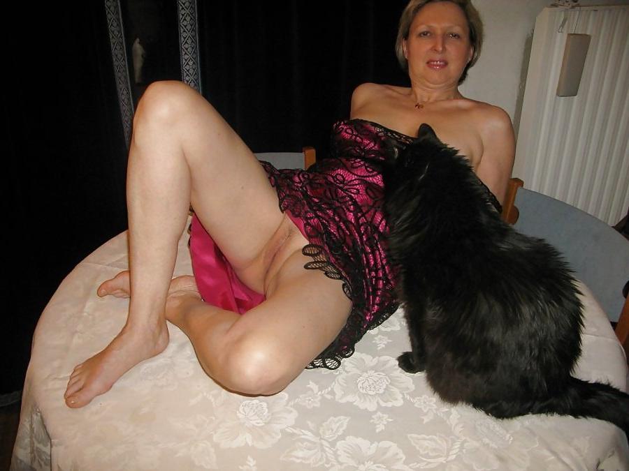 13P Mature next door hottie - 2