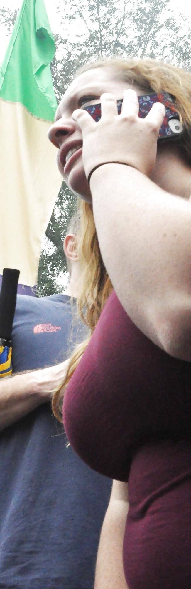 15P Chubby MILF At Food Truck Wars