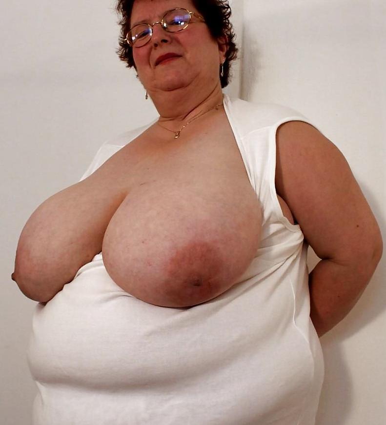 6P SOME LADIES TITS I'D LOVE TO SUCK ON ETC!