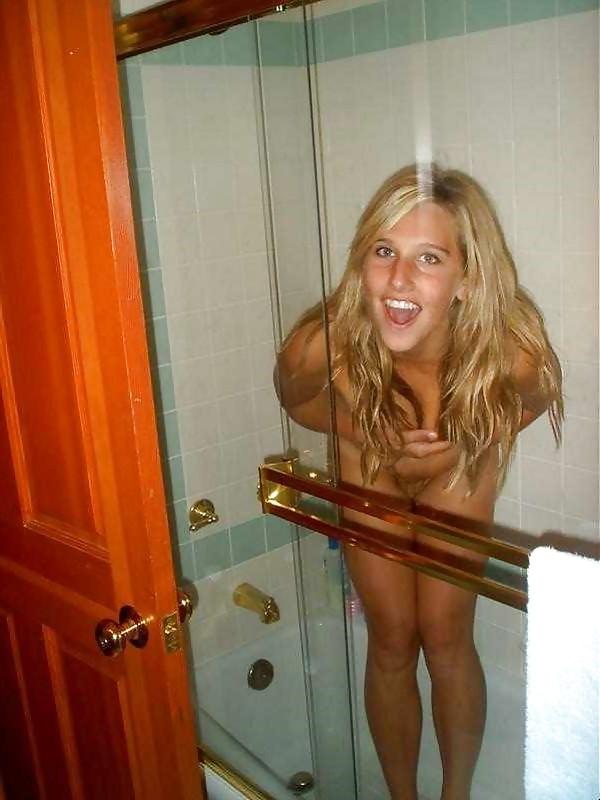 23P Embarassed Girls