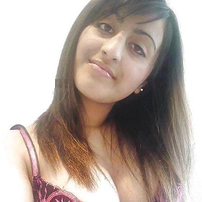 25P Hot pics of Desi Girls 