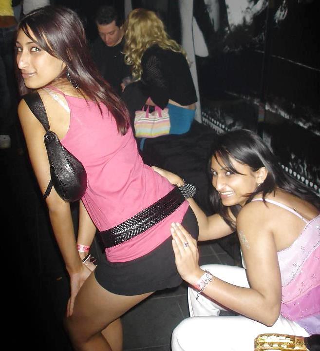 25P Hot pics of Desi Girls 