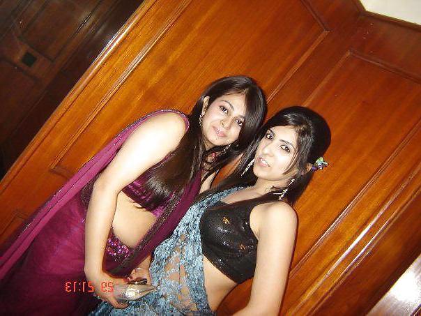 25P Hot pics of Desi Girls 