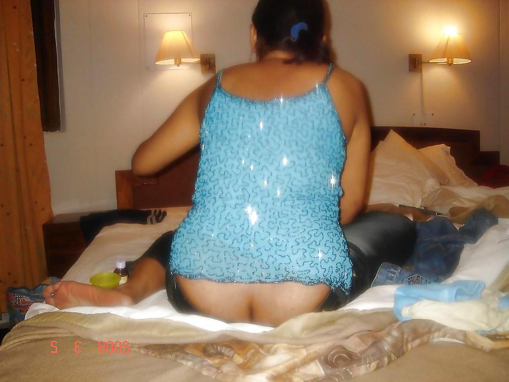 23P I can see your ass...baby!!