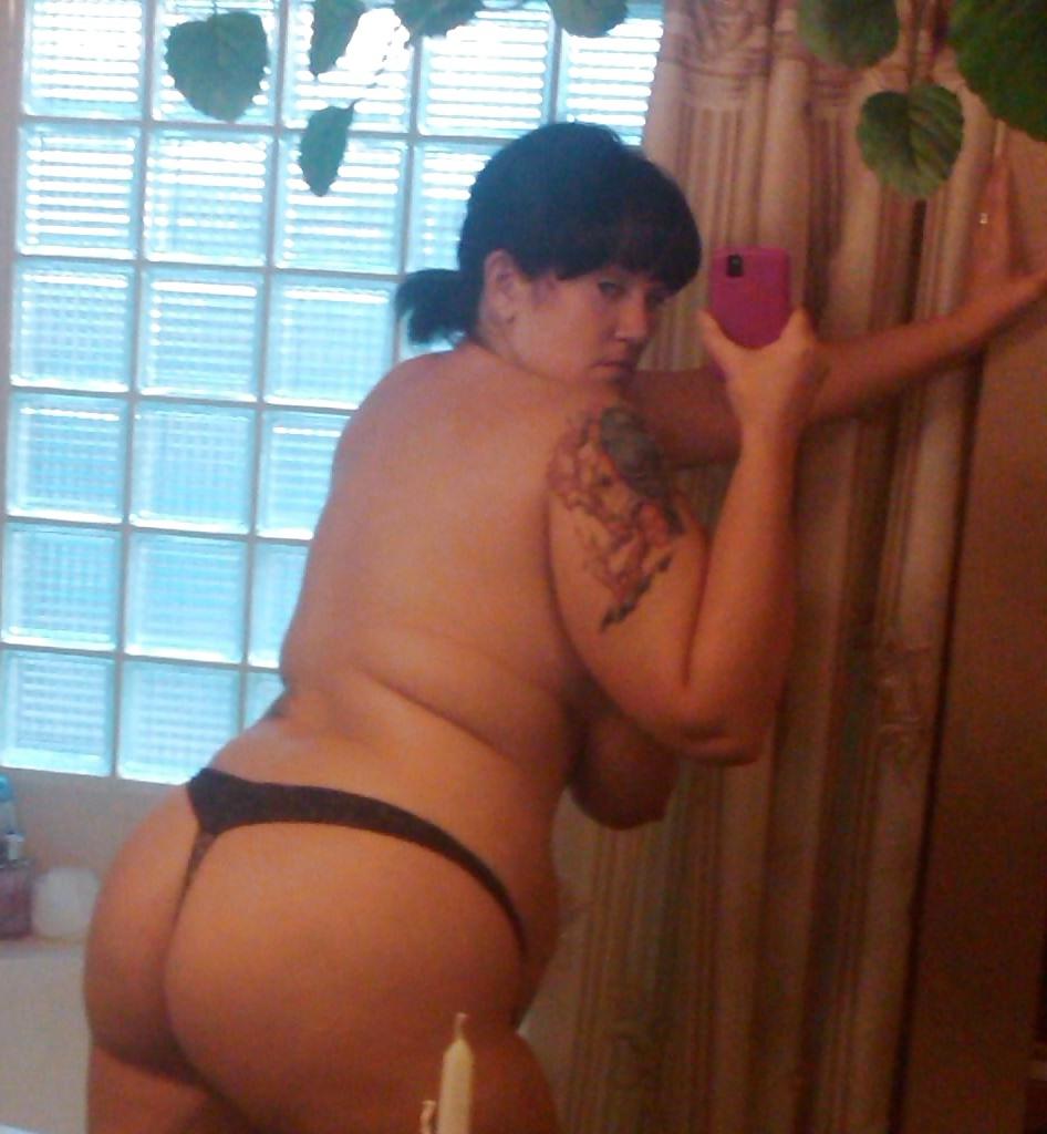 9P Self Shot Busty Brunette