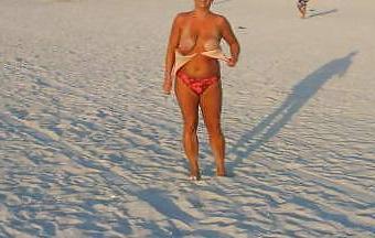 13P My Sexy Wife Loves Spring Break in Florida