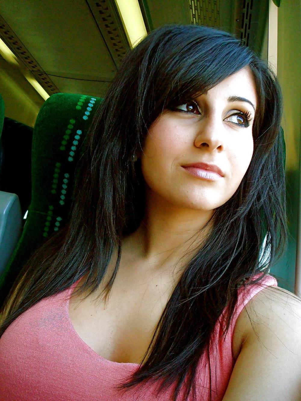 25P Beauty Iran Persian Iranian Milfs Teens Part01